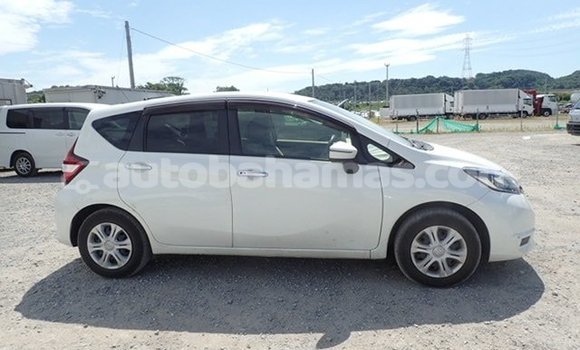 Buy Used Nissan Note White Car in Marsh Harbour in Abaco Buy Used Nissan Note White Car in Marsh Harbour in Abaco