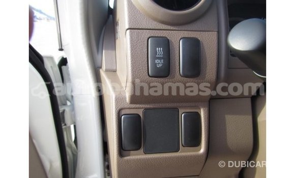 Buy Import Toyota Land Cruiser White Car in Import - Dubai in Abaco Buy Import Toyota Land Cruiser White Car in Import - Dubai in Abaco