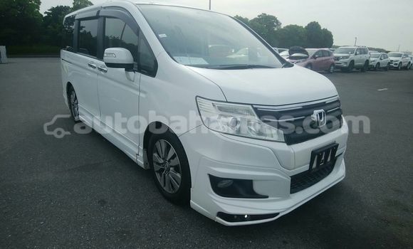 Buy Used Honda Stepwgn White Car in Marsh Harbour in Abaco Buy Used Honda Stepwgn White Car in Marsh Harbour in Abaco