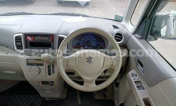 Buy Used Suzuki Spacia White Car in Import - Dubai in Abaco Buy Used Suzuki Spacia White Car in Import - Dubai in Abaco
