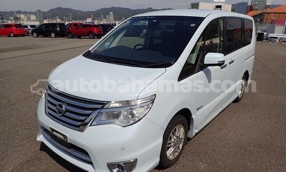 Buy Used Nissan Serena White Car in Coopers Town in Abaco