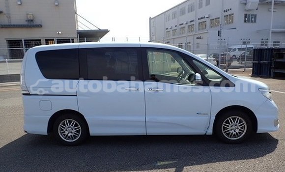 Buy Used Nissan Serena White Car in Coopers Town in Abaco Buy Used Nissan Serena White Car in Coopers Town in Abaco