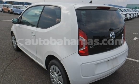 Buy Used Volkswagen up! White Car in Import - Dubai in Abaco Buy Used Volkswagen up! White Car in Import - Dubai in Abaco