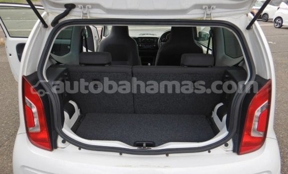 Buy Used Volkswagen up! White Car in Import - Dubai in Abaco Buy Used Volkswagen up! White Car in Import - Dubai in Abaco