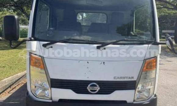 Buy Used Nissan Caravan White Car in Import - Dubai in Abaco Buy Used Nissan Caravan White Car in Import - Dubai in Abaco