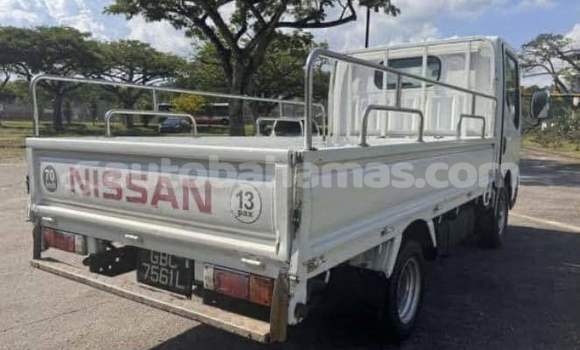 Buy Used Nissan Caravan White Car in Import - Dubai in Abaco Buy Used Nissan Caravan White Car in Import - Dubai in Abaco