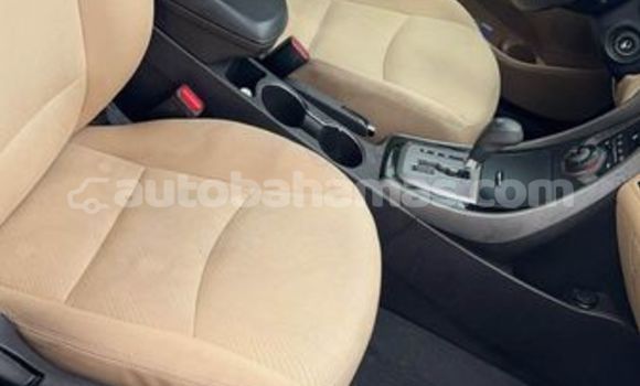 Buy Used Hyundai Elantra White Car in Freetown in Eleuthera Buy Used Hyundai Elantra White Car in Freetown in Eleuthera