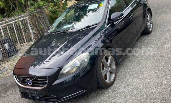 Buy Used Volvo 240 Series Black Car in Freetown in Eleuthera