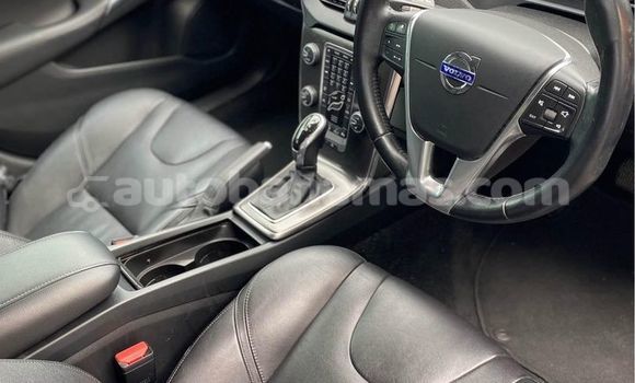 Buy Used Volvo 240 Series Black Car in Freetown in Eleuthera Buy Used Volvo 240 Series Black Car in Freetown in Eleuthera