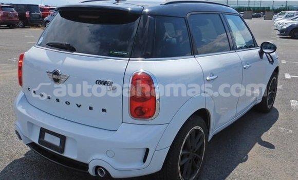 Buy Used Mini Cooper S clubman White Car in Import - Dubai in Abaco Buy Used Mini Cooper S clubman White Car in Import - Dubai in Abaco
