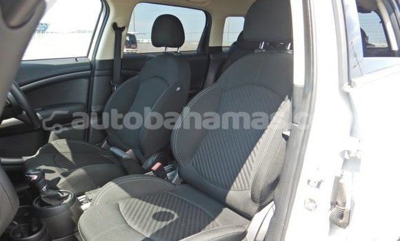 Buy Used Mini Cooper S clubman White Car in Import - Dubai in Abaco Buy Used Mini Cooper S clubman White Car in Import - Dubai in Abaco