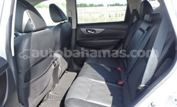Buy Used Nissan X–Trail White Car in Import - Dubai in Abaco Buy Used Nissan X–Trail White Car in Import - Dubai in Abaco