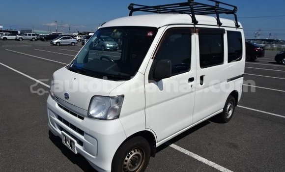 Buy Used Daihatsu Hijet White Car in Import - Dubai in Abaco Buy Used Daihatsu Hijet White Car in Import - Dubai in Abaco