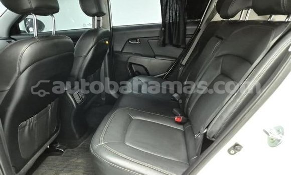 Buy Used Nissan Skyline White Car in Marsh Harbour in Abaco Buy Used Nissan Skyline White Car in Marsh Harbour in Abaco