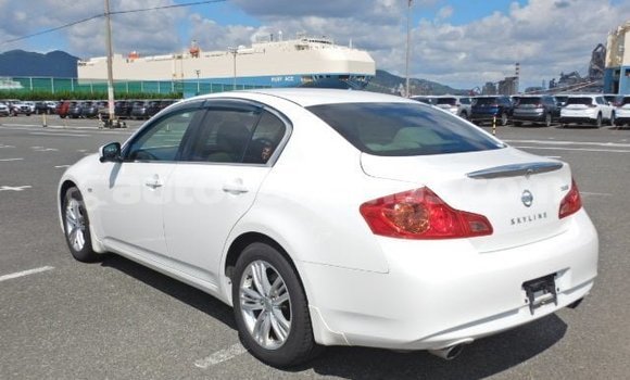 Buy Used Nissan Skyline White Car in Marsh Harbour in Abaco Buy Used Nissan Skyline White Car in Marsh Harbour in Abaco