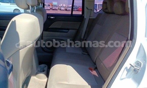 Buy Used Jeep Compass White Car in Marsh Harbour in Abaco Buy Used Jeep Compass White Car in Marsh Harbour in Abaco