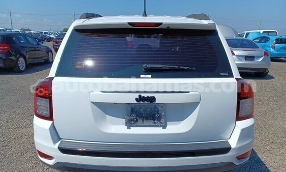 Buy Used Jeep Compass White Car in Marsh Harbour in Abaco Buy Used Jeep Compass White Car in Marsh Harbour in Abaco