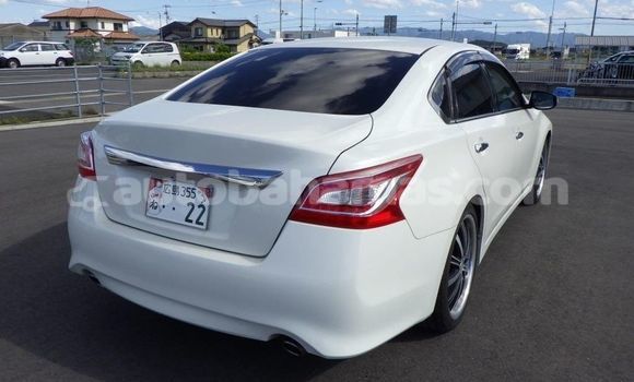 Buy Used Nissan Teana White Car in Import - Dubai in Abaco Buy Used Nissan Teana White Car in Import - Dubai in Abaco