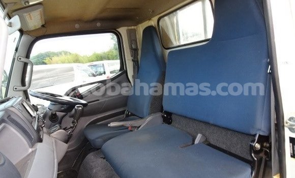 Buy Used Mitsubishi L400 White Truck in Marsh Harbour in Abaco Buy Used Mitsubishi L400 White Truck in Marsh Harbour in Abaco