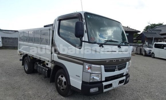 Buy Used Mitsubishi L400 White Truck in Marsh Harbour in Abaco Buy Used Mitsubishi L400 White Truck in Marsh Harbour in Abaco