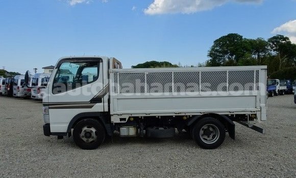Buy Used Mitsubishi L400 White Truck in Marsh Harbour in Abaco Buy Used Mitsubishi L400 White Truck in Marsh Harbour in Abaco