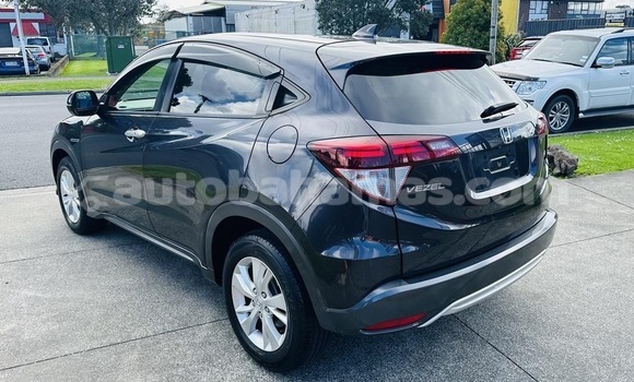 Buy Used Honda Vezel Blue Car in Freetown in Eleuthera Buy Used Honda Vezel Blue Car in Freetown in Eleuthera