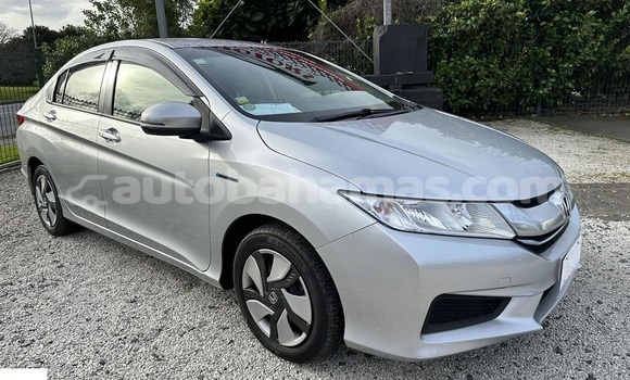 Buy Used Honda Grace Silver Car in Freetown in Eleuthera Buy Used Honda Grace Silver Car in Freetown in Eleuthera