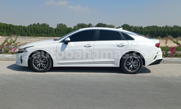 Buy Used Kia K5 White Car in Freetown in Eleuthera Buy Used Kia K5 White Car in Freetown in Eleuthera