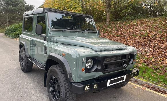 Buy Used Land Rover Defender Green Car in Freetown in Eleuthera