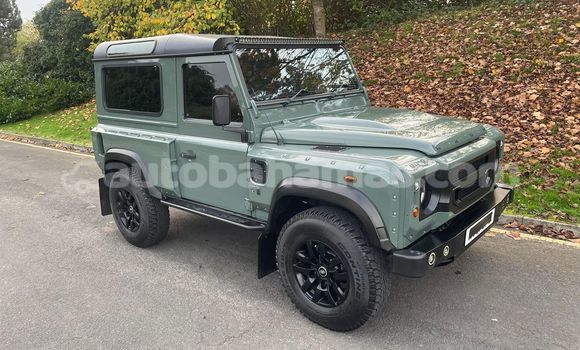 Buy Used Land Rover Defender Green Car in Freetown in Eleuthera Buy Used Land Rover Defender Green Car in Freetown in Eleuthera