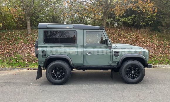 Buy Used Land Rover Defender Green Car in Freetown in Eleuthera Buy Used Land Rover Defender Green Car in Freetown in Eleuthera