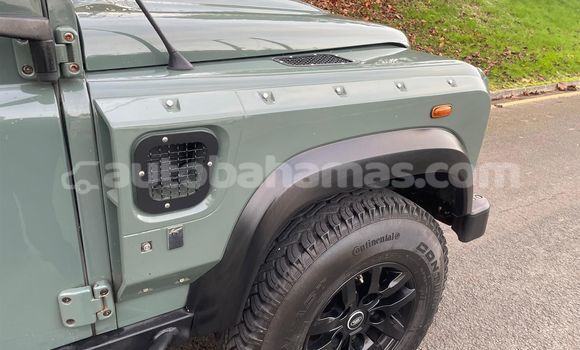 Buy Used Land Rover Defender Green Car in Freetown in Eleuthera Buy Used Land Rover Defender Green Car in Freetown in Eleuthera