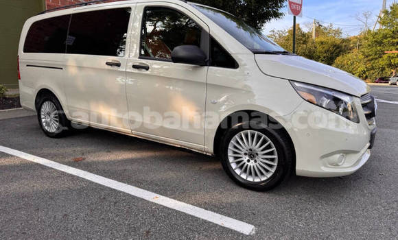 Buy Used Mercedes-Benz Vito White Car in Freetown in Eleuthera Buy Used Mercedes-Benz Vito White Car in Freetown in Eleuthera