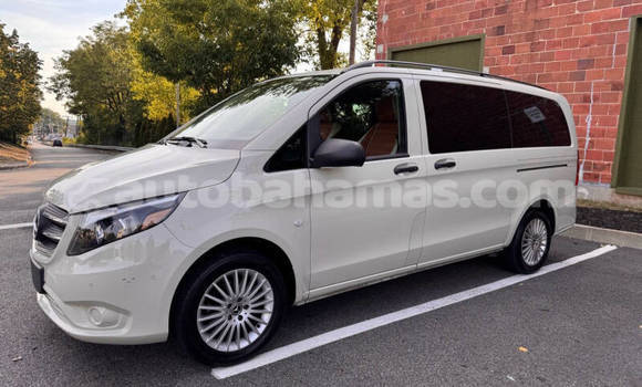 Buy Used Mercedes-Benz Vito White Car in Freetown in Eleuthera Buy Used Mercedes-Benz Vito White Car in Freetown in Eleuthera