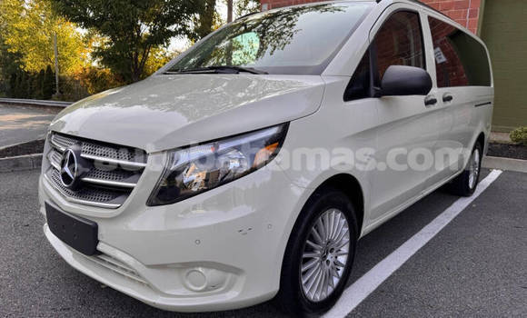 Buy Used Mercedes-Benz Vito White Car in Freetown in Eleuthera Buy Used Mercedes-Benz Vito White Car in Freetown in Eleuthera