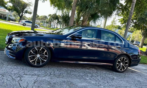 Buy Used Mercedes-Benz E–Class Blue Car in Freetown in Eleuthera Buy Used Mercedes-Benz E–Class Blue Car in Freetown in Eleuthera