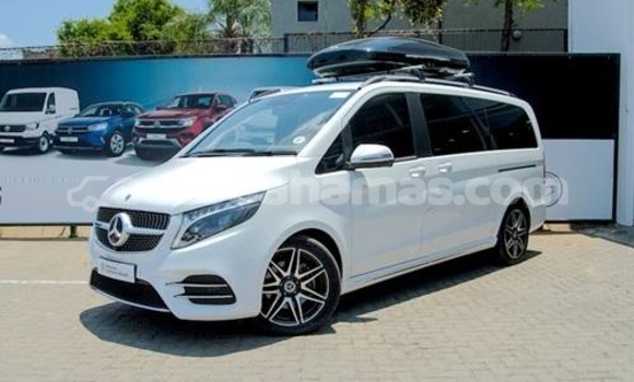 Buy Used Mercedes-Benz V-klasse White Car in Freetown in Eleuthera Buy Used Mercedes-Benz V-klasse White Car in Freetown in Eleuthera