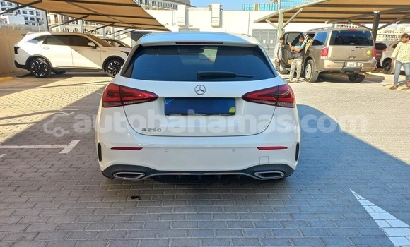 Buy Used Mercedes-Benz A200 White Car in Freetown in Eleuthera Buy Used Mercedes-Benz A200 White Car in Freetown in Eleuthera