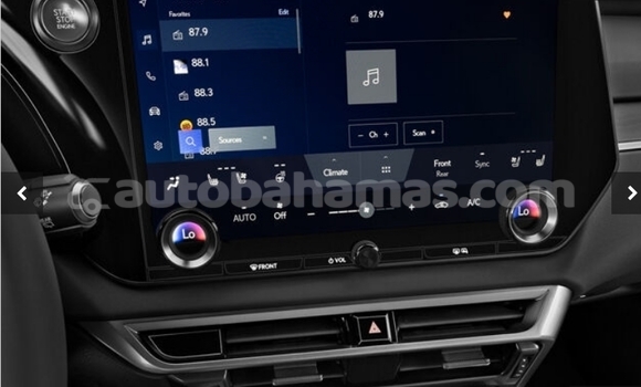 Buy Used Lexus RX 350 White Car in Rock Sound in Eleuthera Buy Used Lexus RX 350 White Car in Rock Sound in Eleuthera