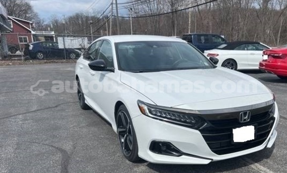 Buy Used Honda Accord White Car in Marsh Harbour in Abaco Buy Used Honda Accord White Car in Marsh Harbour in Abaco