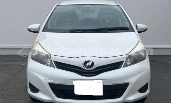 Buy Used Toyota Vitz White Car in Marsh Harbour in Abaco Buy Used Toyota Vitz White Car in Marsh Harbour in Abaco