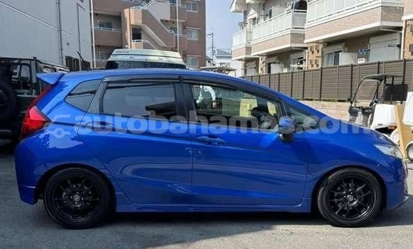 Buy Used Honda FIT White Car in Marsh Harbour in Abaco Buy Used Honda FIT White Car in Marsh Harbour in Abaco