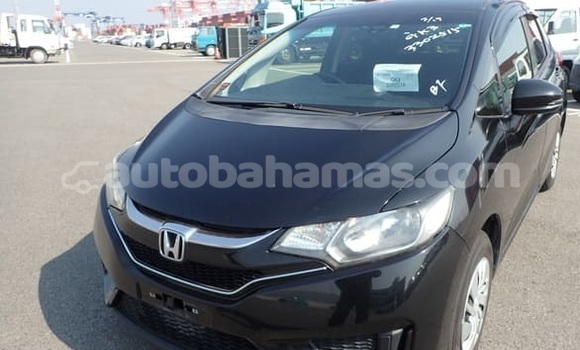 Buy Used Honda FIT White Car in Marsh Harbour in Abaco Buy Used Honda FIT White Car in Marsh Harbour in Abaco