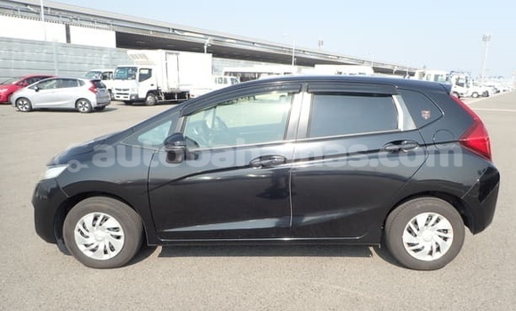 Buy Used Honda FIT White Car in Marsh Harbour in Abaco Buy Used Honda FIT White Car in Marsh Harbour in Abaco