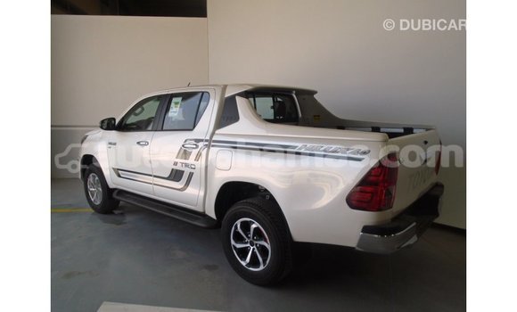 Buy Import Toyota Hilux White Car in Import - Dubai in Abaco Buy Import Toyota Hilux White Car in Import - Dubai in Abaco