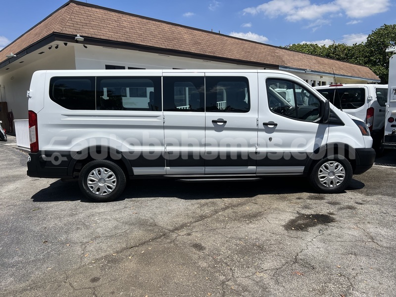 Big with watermark ford mustang abaco import dubai 2154