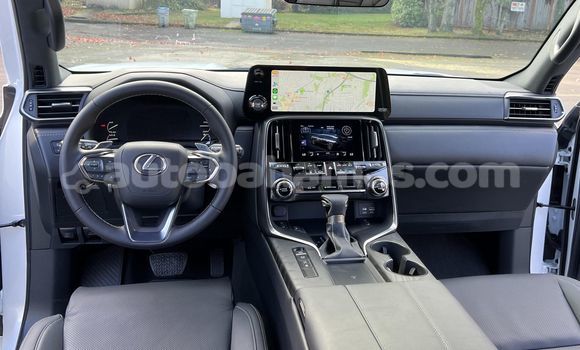 Buy Used Lexus LX White Car in Pirates Well in Mayaguana Buy Used Lexus LX White Car in Pirates Well in Mayaguana