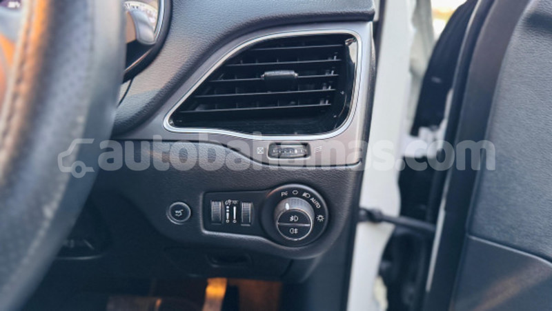 Big with watermark jeep cherokee abaco import dubai 2163