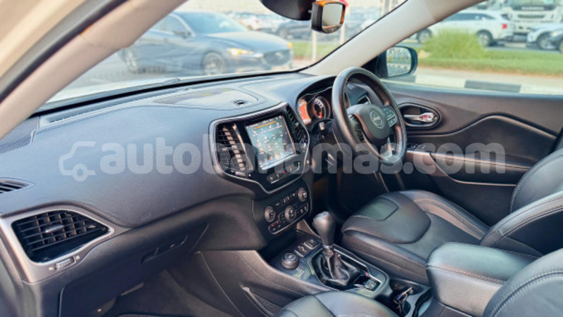 Big with watermark jeep cherokee abaco import dubai 2163