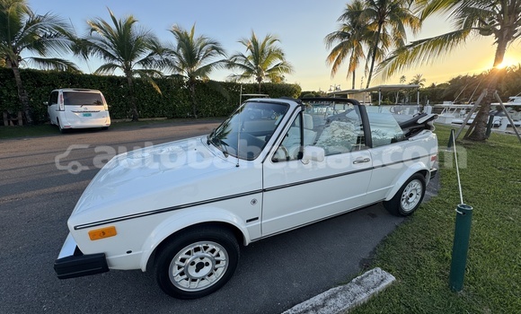 Buy Used Volkswagen Golf White Car in Marsh Harbour in Abaco